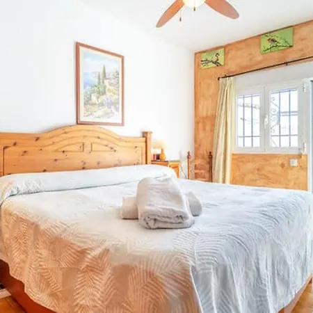 Casa Colibri 2 펜션 네르하